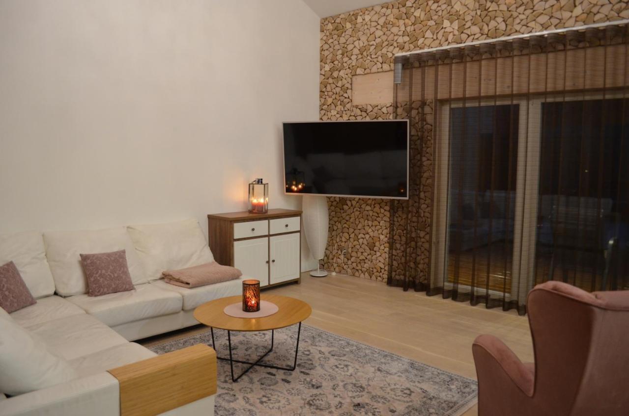 Ravila Puhkemaja Kuressaare Ngoại thất bức ảnh